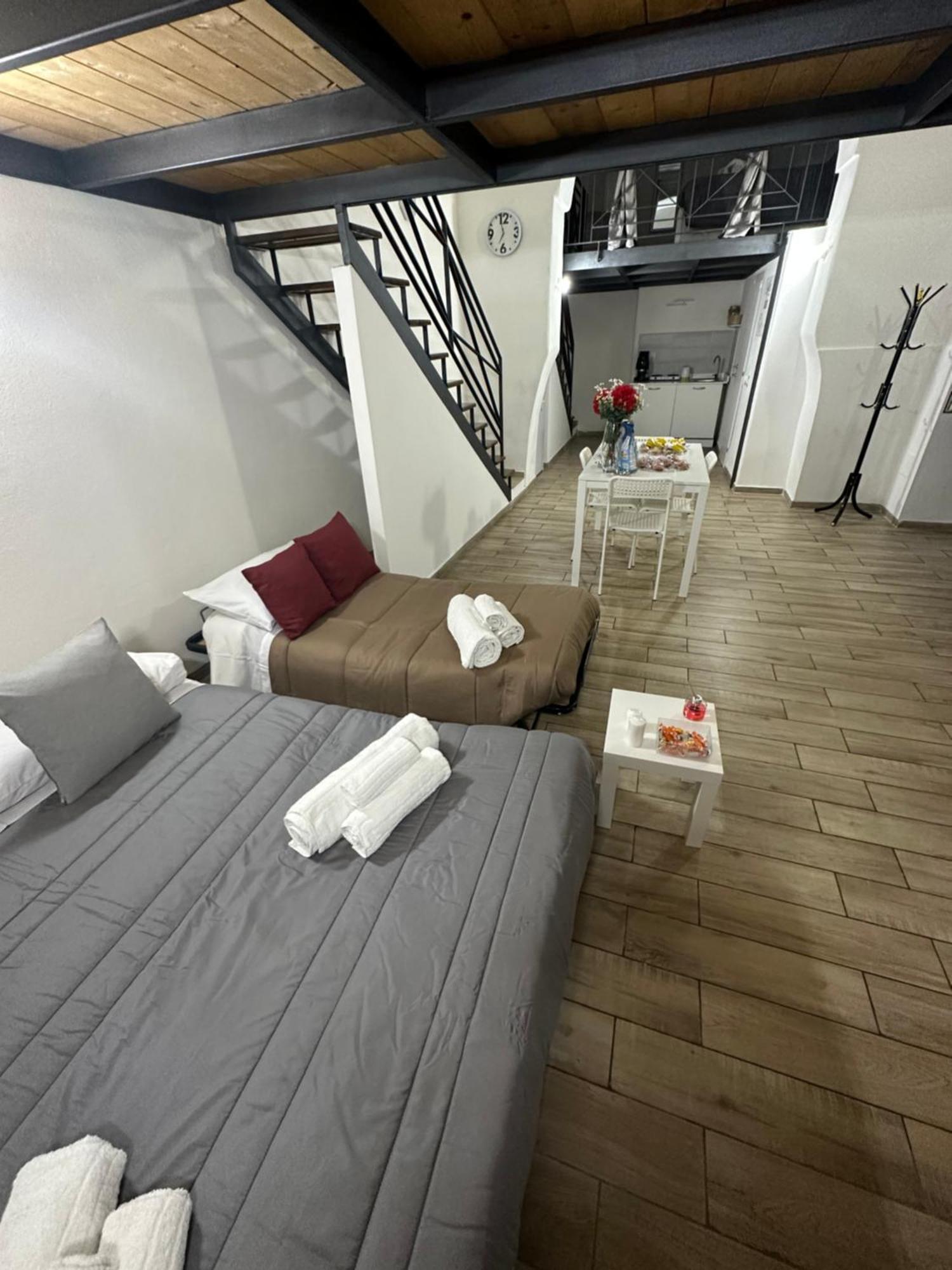 Aurora House Naples